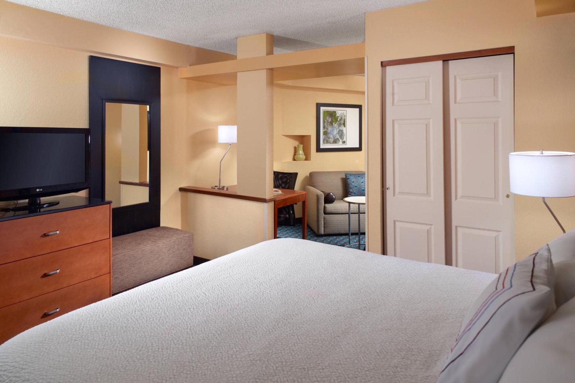 Fairfield Inn & Suites קלארקסוויל מראה חיצוני תמונה