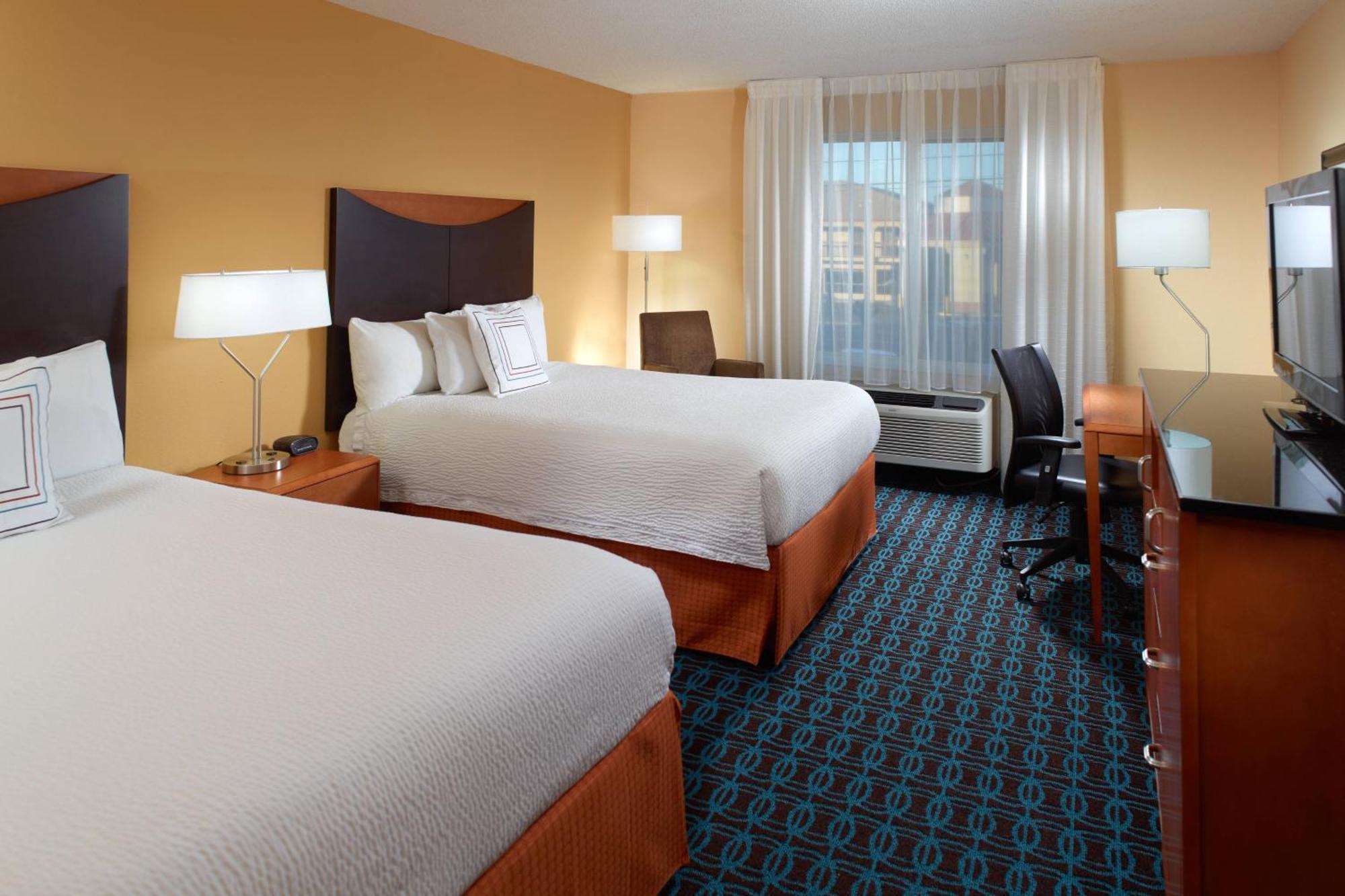 Fairfield Inn & Suites קלארקסוויל מראה חיצוני תמונה