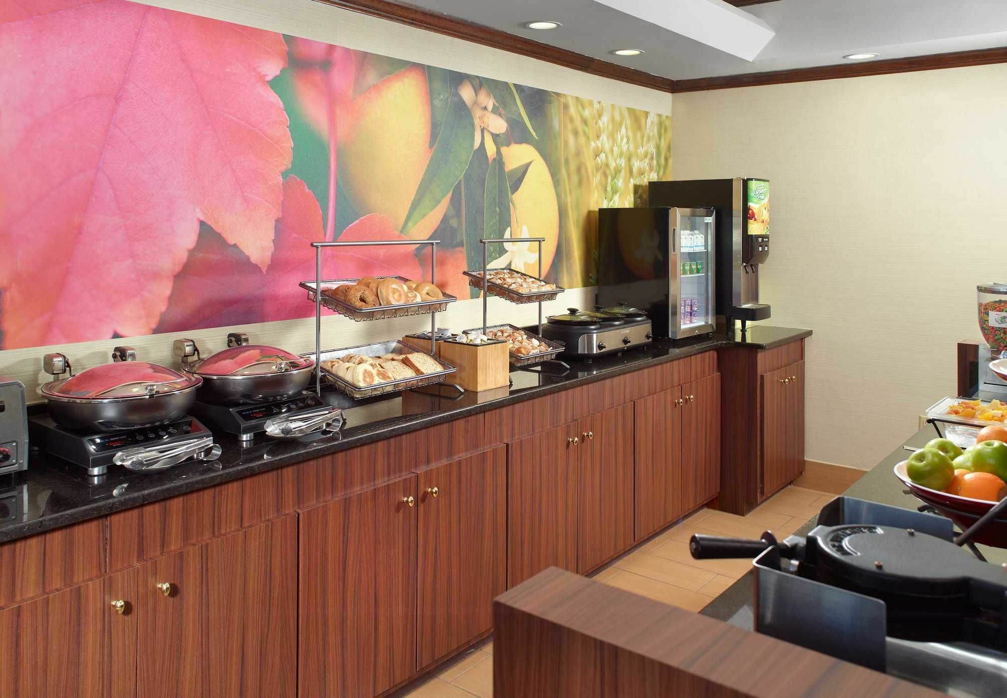 Fairfield Inn & Suites קלארקסוויל מראה חיצוני תמונה